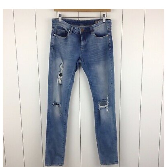 Blank NYC destructed jeans STYLE 60M-7001 Size 26 - Picture 1 of 5